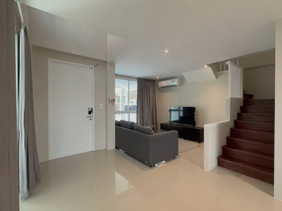 Three-Bedroom House on a Quiet Soi — Koh Kaew