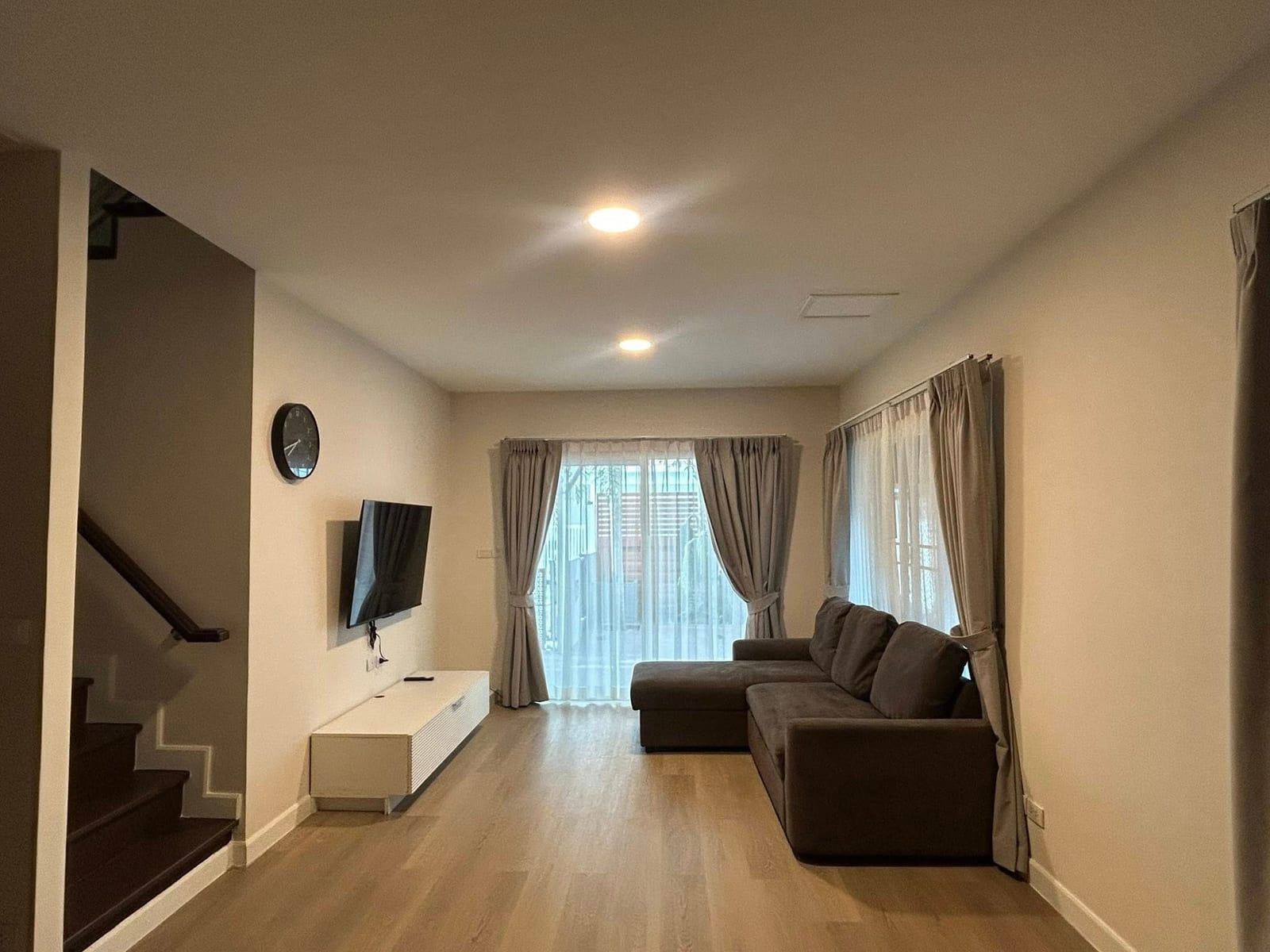 Corner House with Outdoor Terrace — Habitia, Koh Kaew 4
