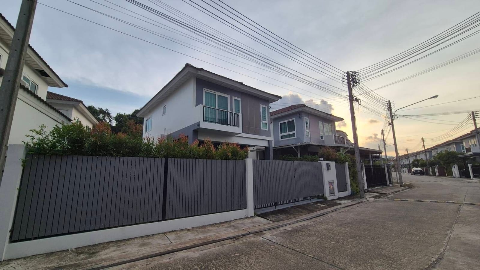 Family House at Supalai Bella — Koh Kaew 4