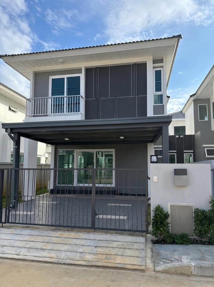 Modern Family Home — Supalai Lake Ville, Koh Kaew