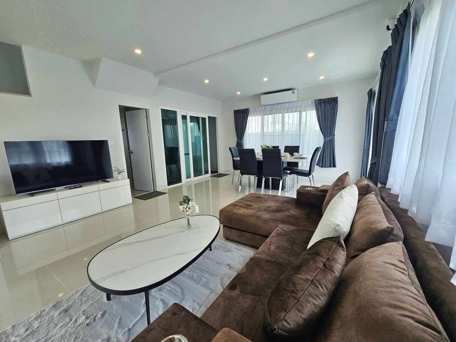 Three-Bedroom Twin House — Supalai Lake Ville, Koh Kaew