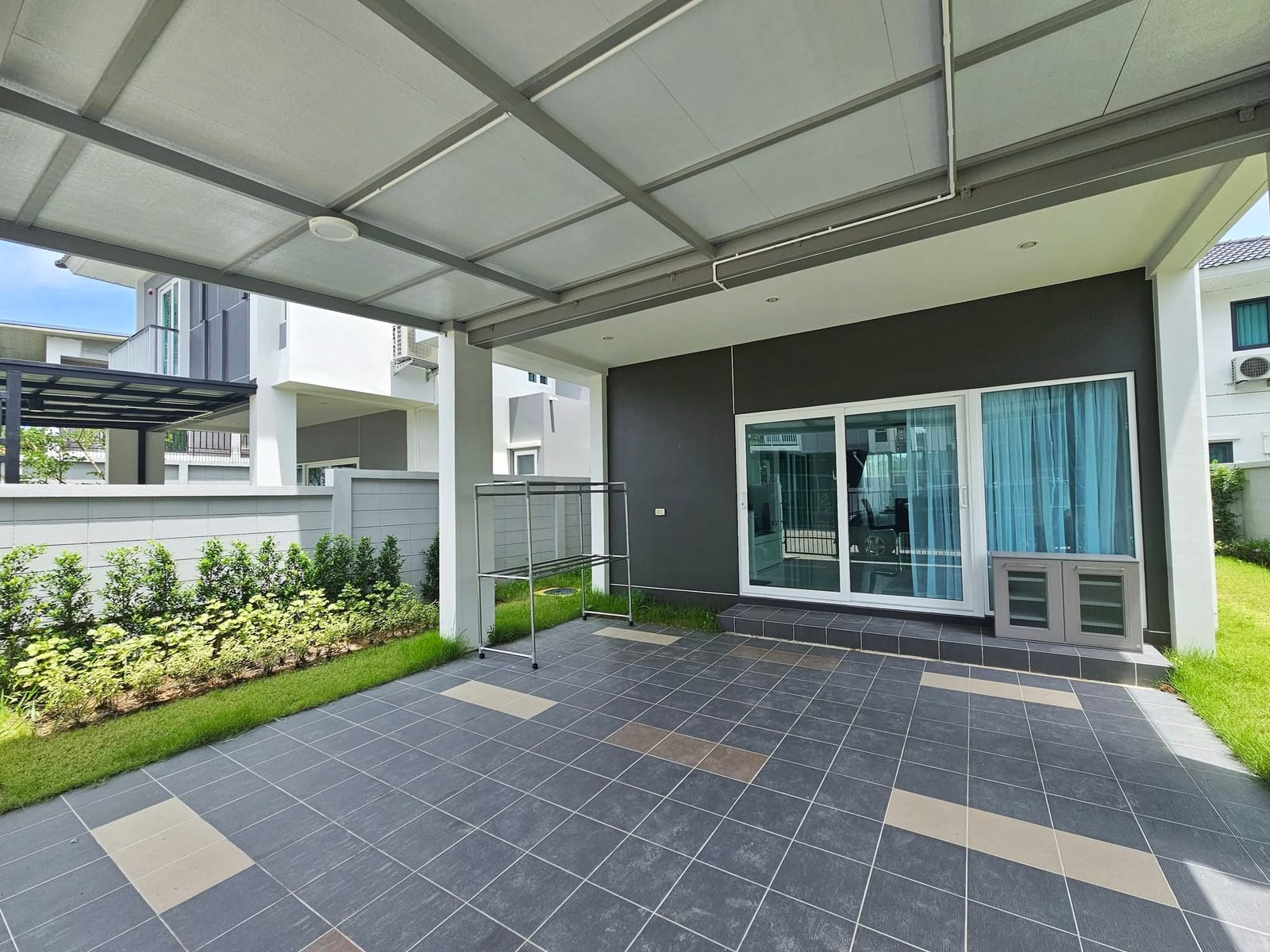 Three-Bedroom Twin House — Supalai Lake Ville, Koh Kaew 3