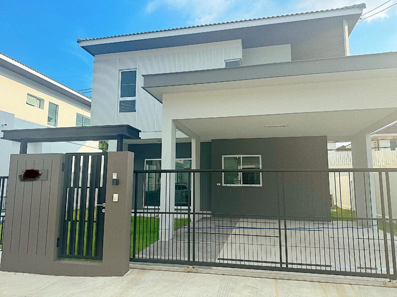Four-Bedroom House at Land & Houses — Koh Kaew