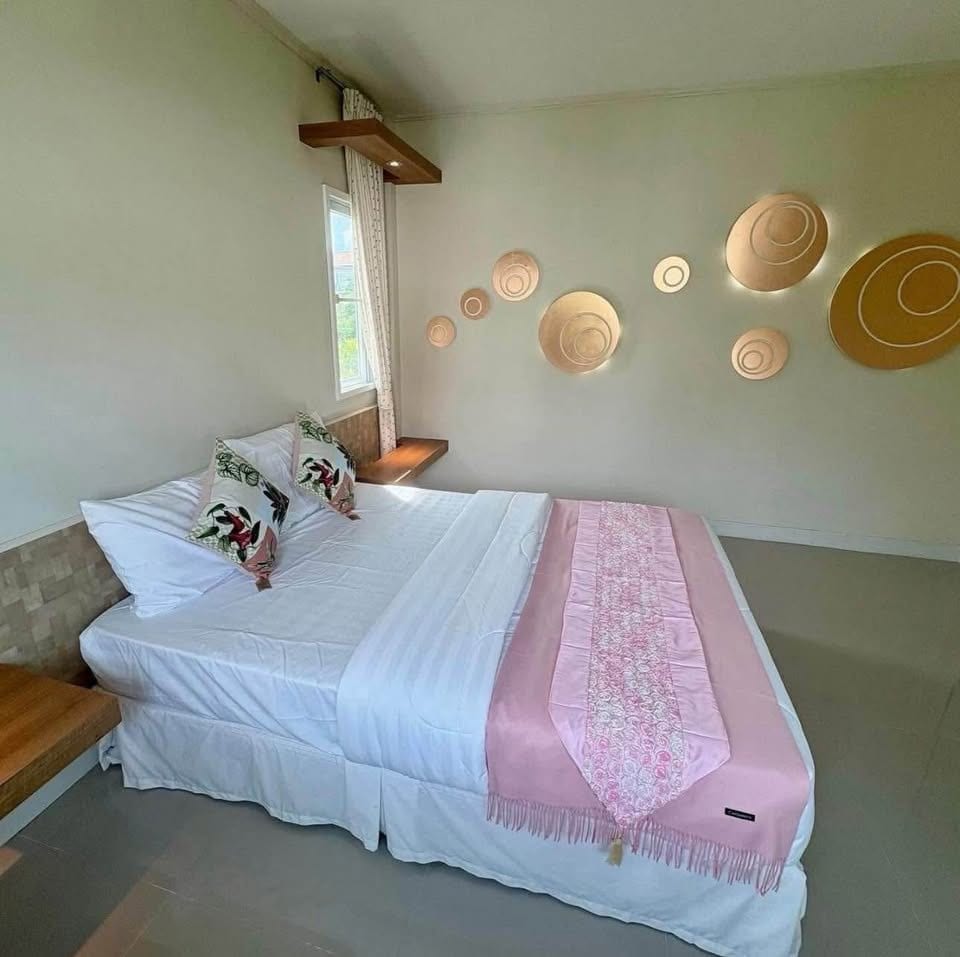 Four-Bedroom House with Large Garden — Supalai Lagoon, Koh Kaew 2