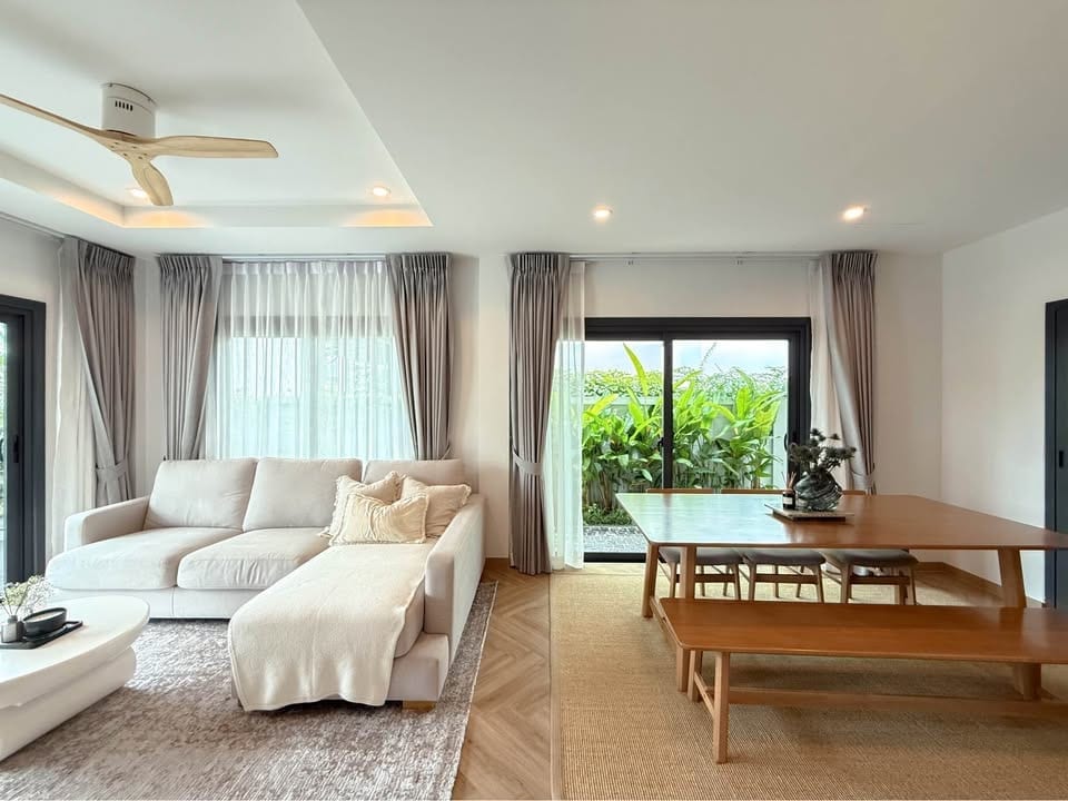 Four-Bedroom House with Herringbone Floors — Supalai Lake Ville, Koh Kaew 8