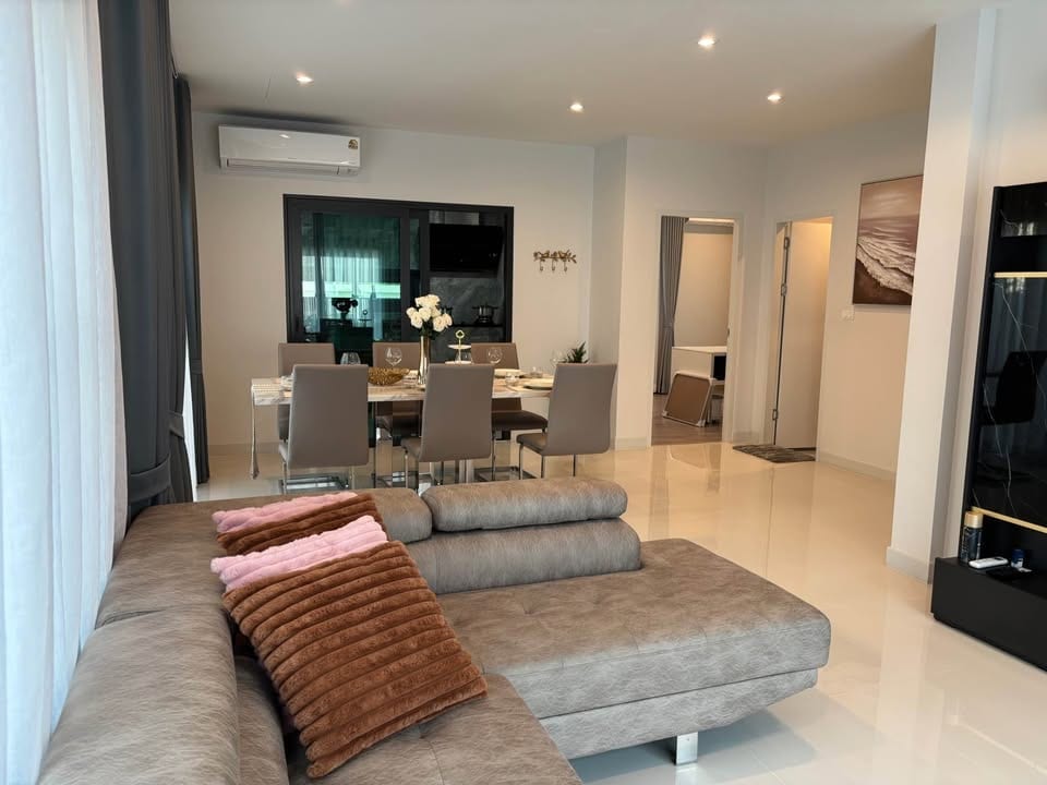 Four-Bedroom House by the Clubhouse — Supalai Lake Ville, Koh Kaew 13