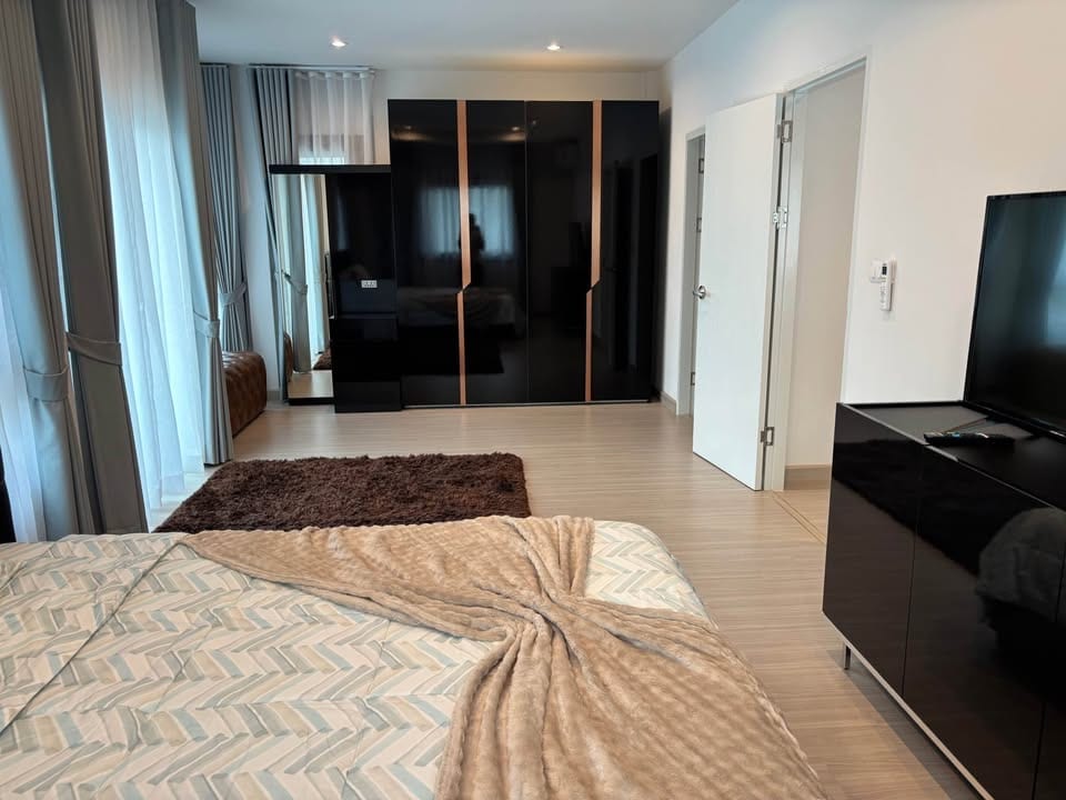 Four-Bedroom House by the Clubhouse — Supalai Lake Ville, Koh Kaew 14