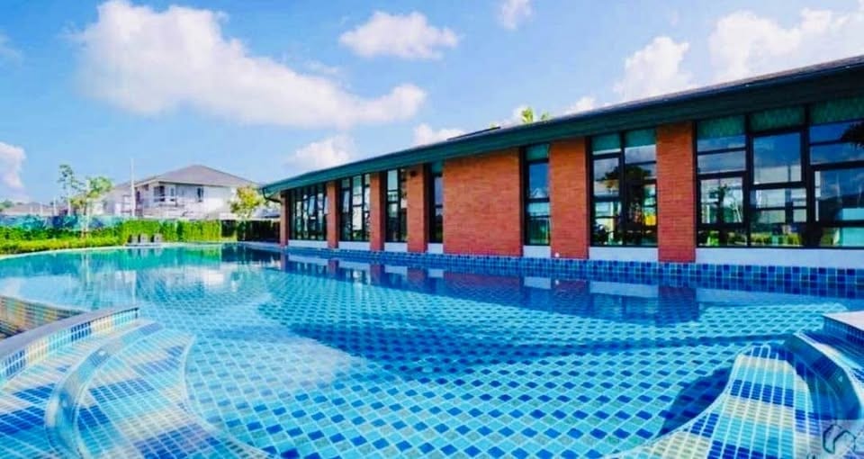 Four-Bedroom House by the Clubhouse — Supalai Lake Ville, Koh Kaew 2