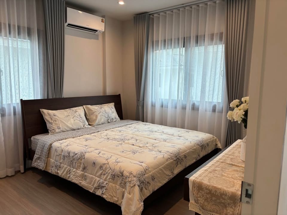 Four-Bedroom House by the Clubhouse — Supalai Lake Ville, Koh Kaew 8