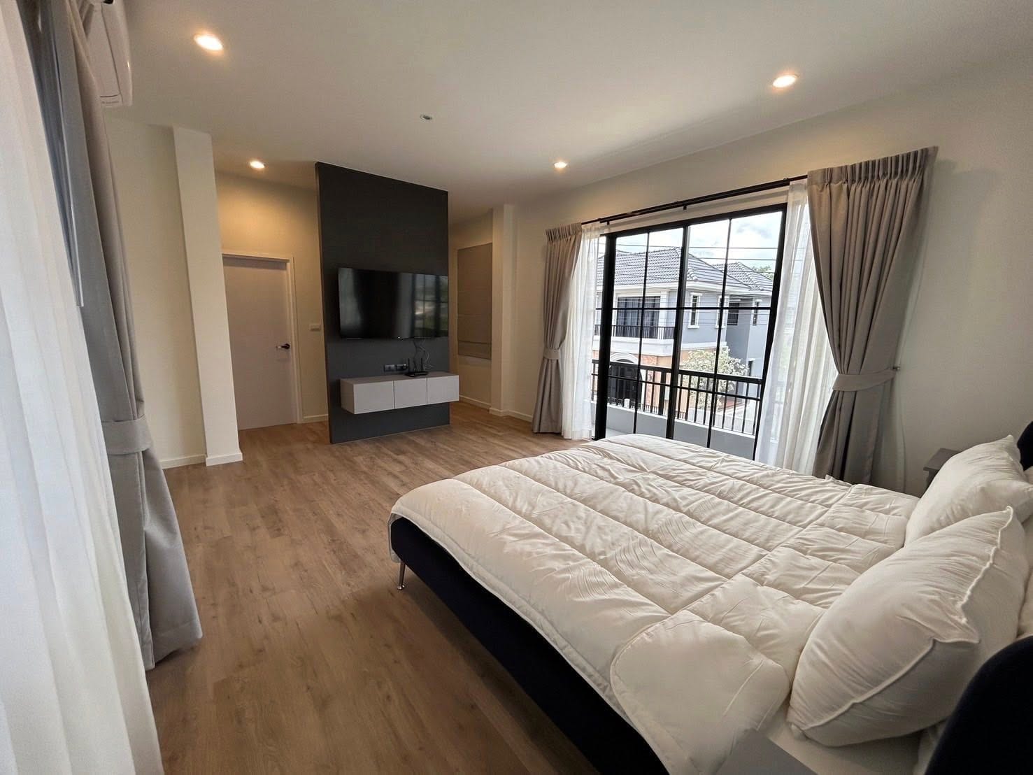 Brand New Tropical Villa — Crown Estate, Koh Kaew 11