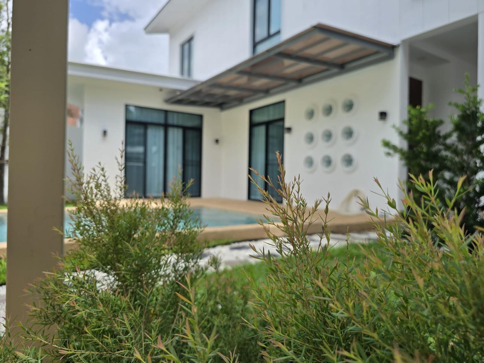 Renovated 3-Bedroom Private Pool Villa — Mono Koh Kaew