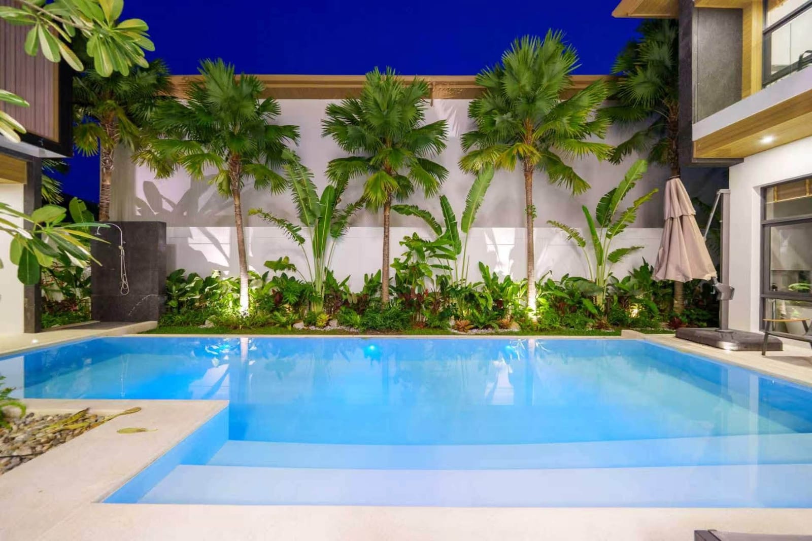 5-Bedroom Villa for Rent in Koh Kaew, Phuket — pool view