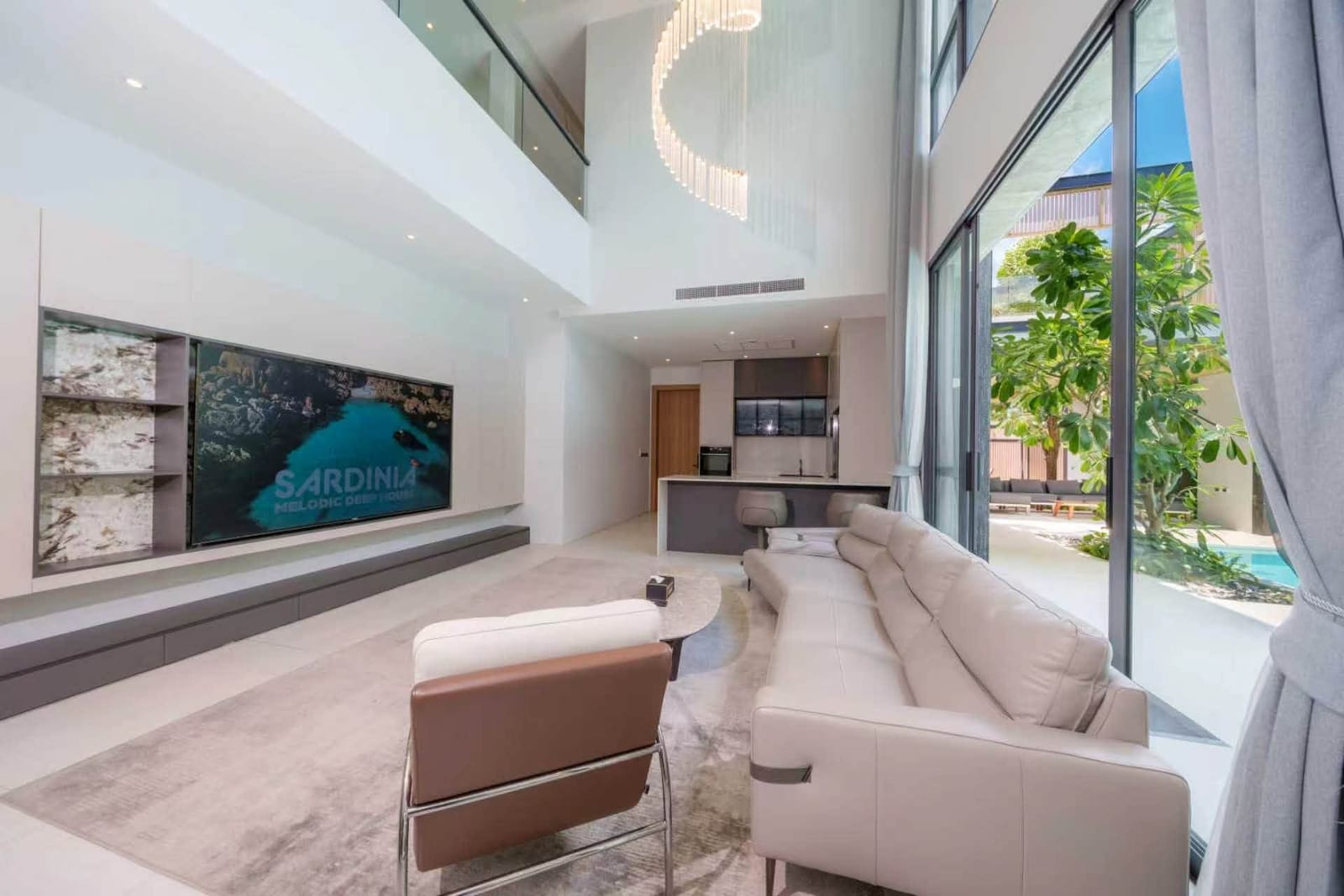 5-Bedroom Villa for Rent in Koh Kaew, Phuket — interior view