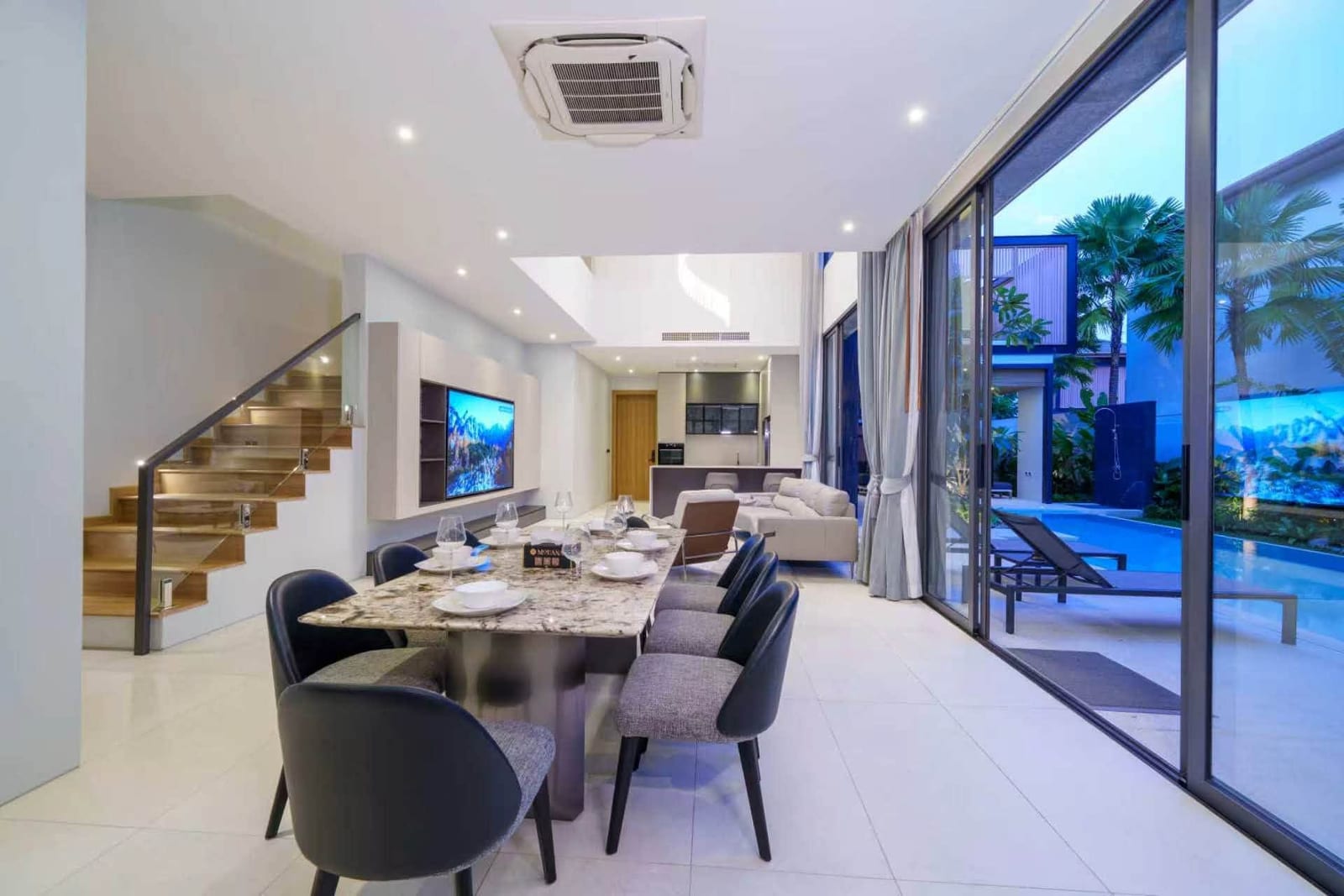 5-Bedroom Villa for Rent in Koh Kaew, Phuket — interior view