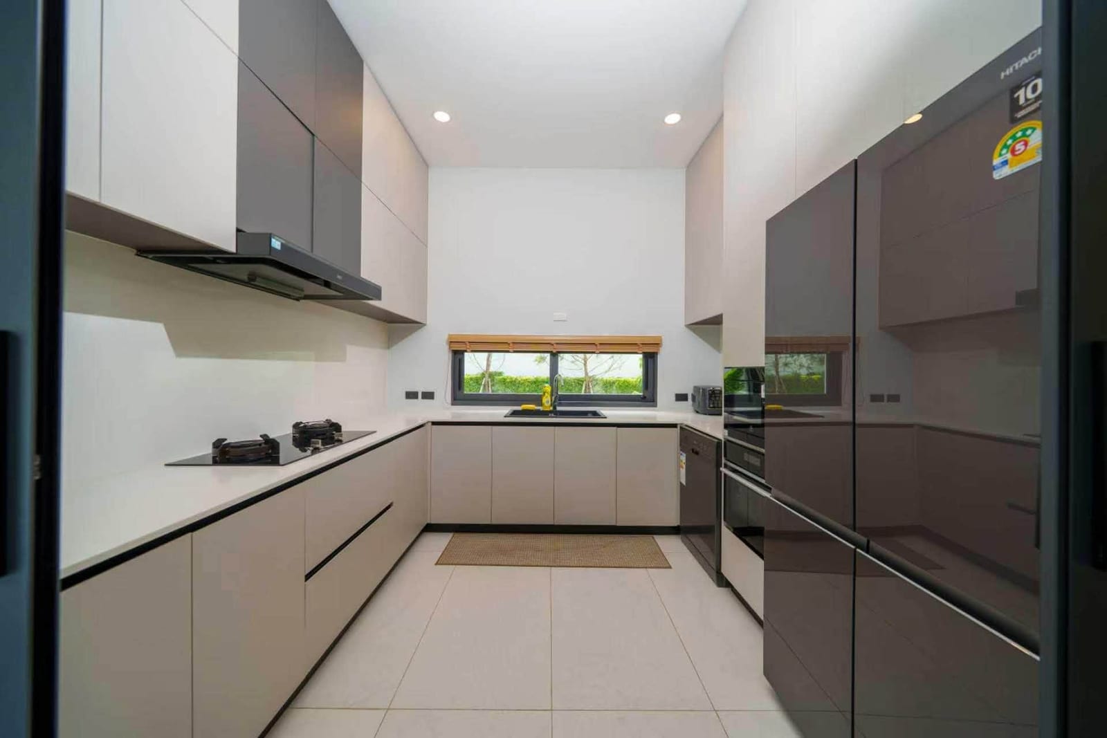 5-Bedroom Villa for Rent in Koh Kaew, Phuket — interior view