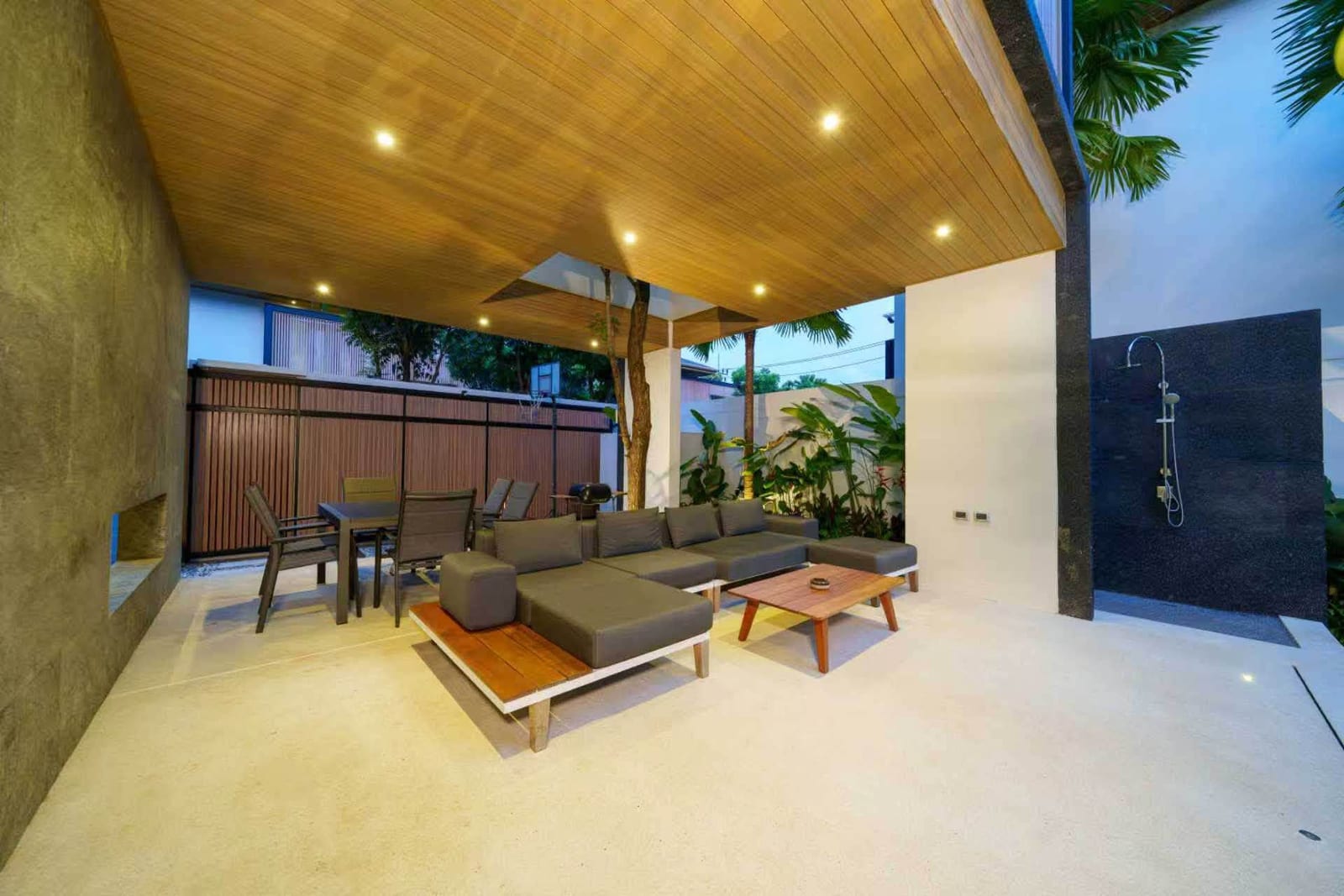 5-Bedroom Villa for Rent in Koh Kaew, Phuket — interior view