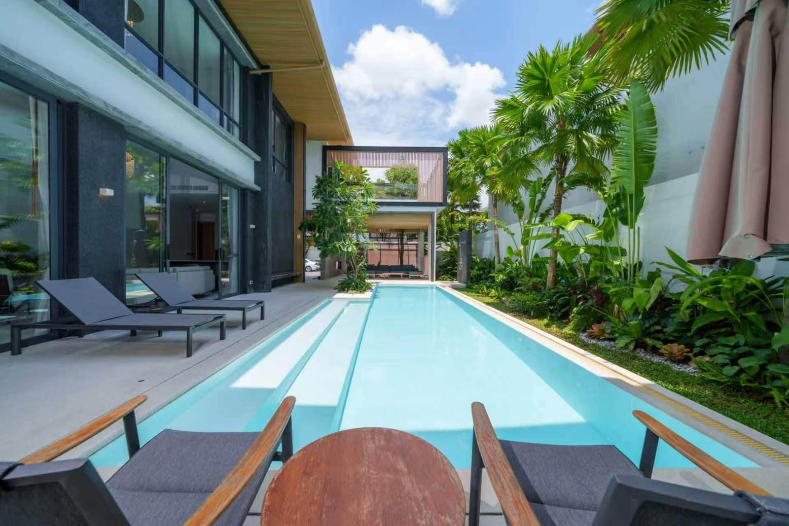 5-Bedroom Villa for Rent in Koh Kaew, Phuket — pool view