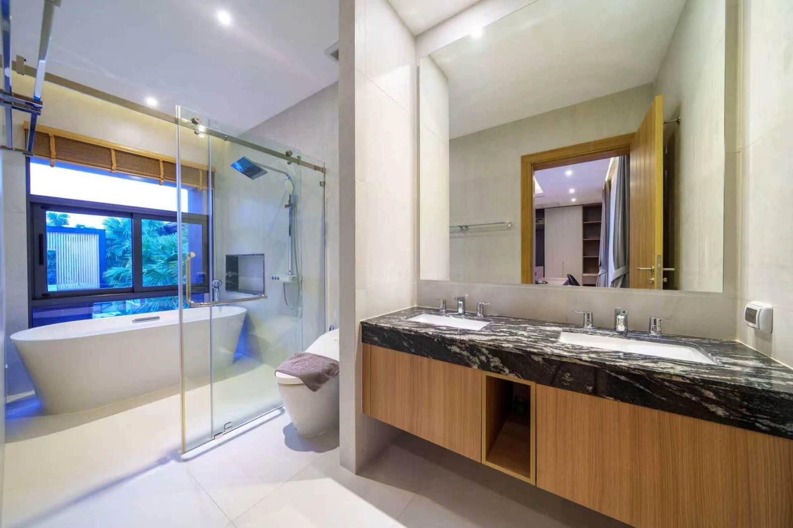 5-Bedroom Villa for Rent in Koh Kaew, Phuket — interior view