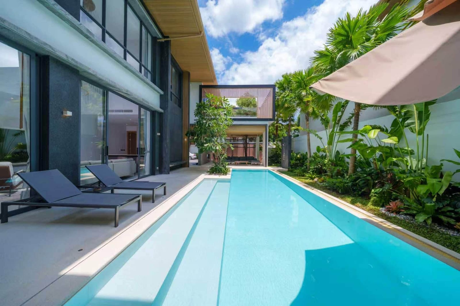 5-Bedroom Villa for Rent in Koh Kaew, Phuket — pool view