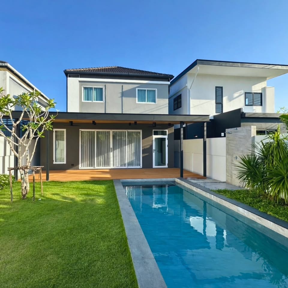 Two-Storey Pool Villa near BIS — Koh Kaew