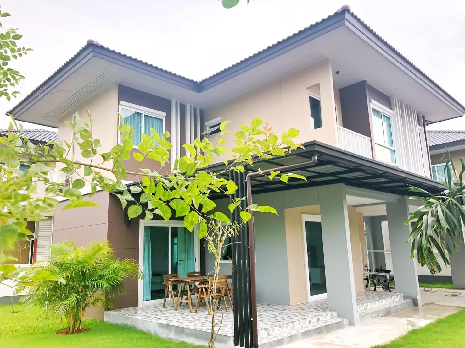 4-Bedroom Family House with Large Garden — Saransiri, Koh Kaew