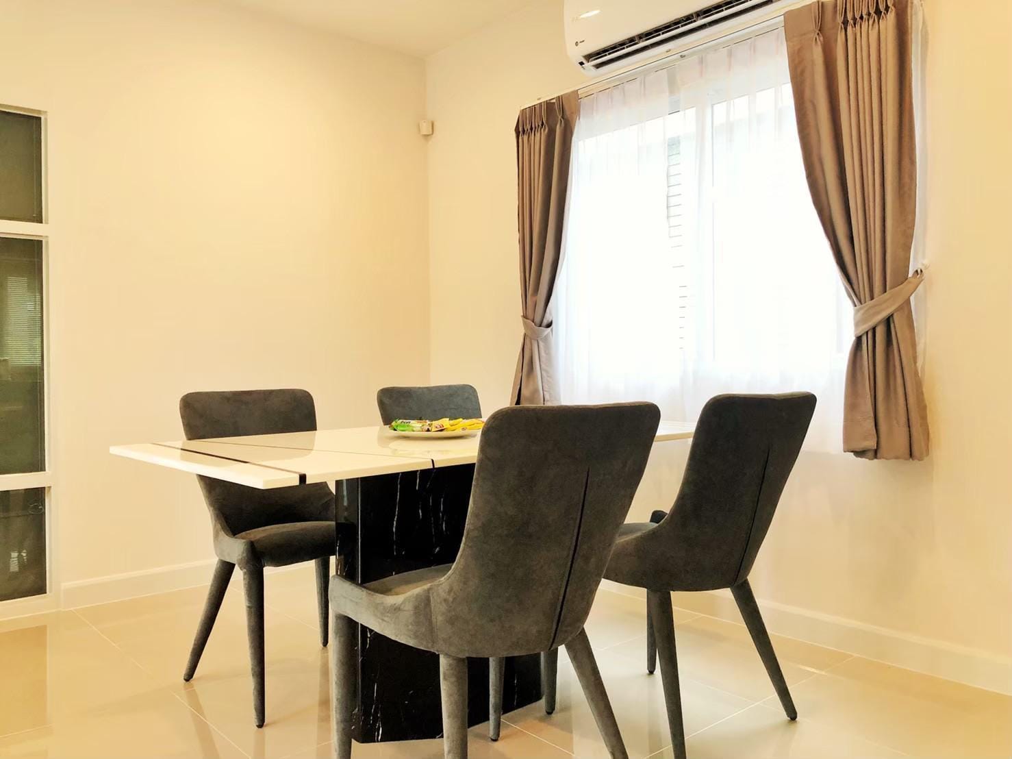 4-Bedroom Family House with Large Garden — Saransiri, Koh Kaew 32
