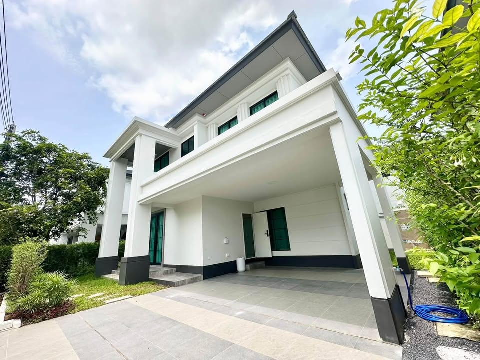 Brand-New 4-Bedroom Luxury House — Setthasiri Koh Kaew 12