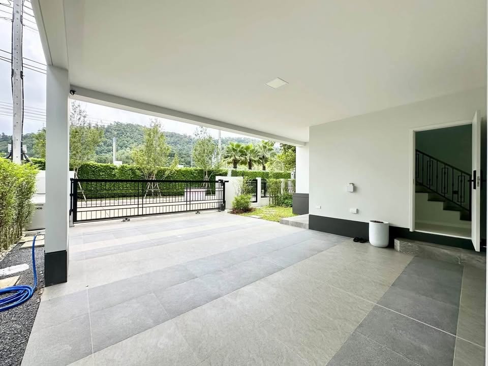 Brand-New 4-Bedroom Luxury House — Setthasiri Koh Kaew 16