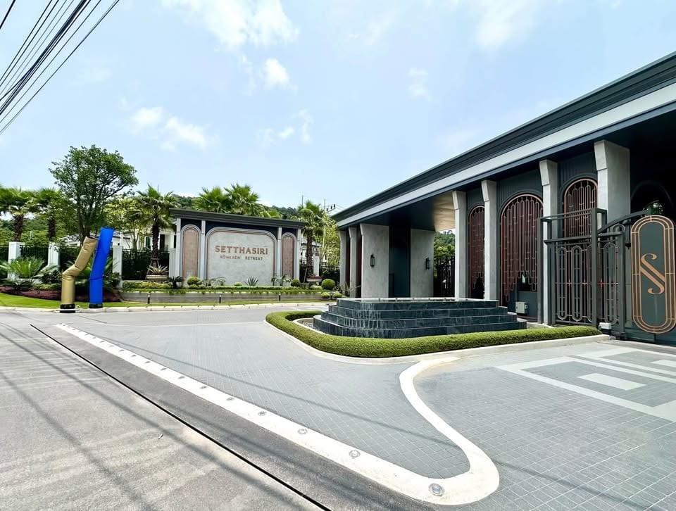 Brand-New 4-Bedroom Luxury House — Setthasiri Koh Kaew 2