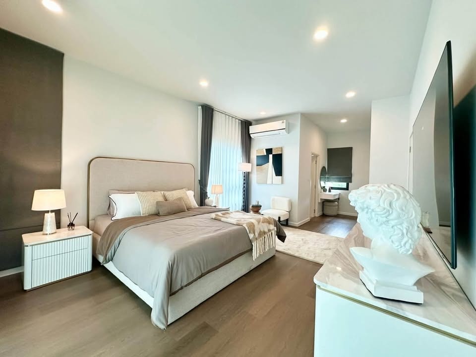 Brand-New 4-Bedroom Luxury House — Setthasiri Koh Kaew 5
