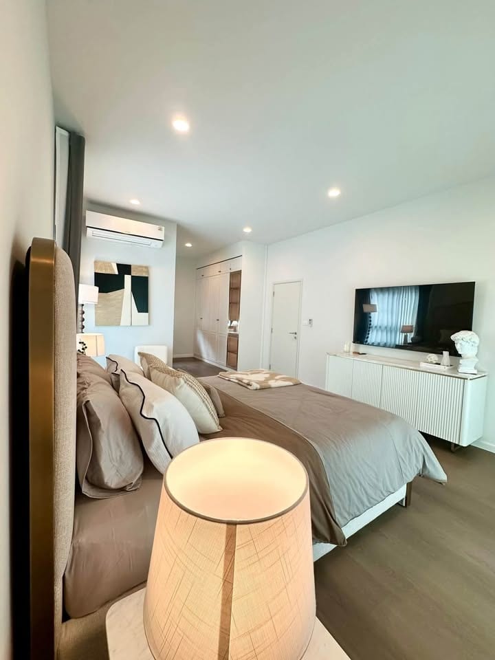 Brand-New 4-Bedroom Luxury House — Setthasiri Koh Kaew 8