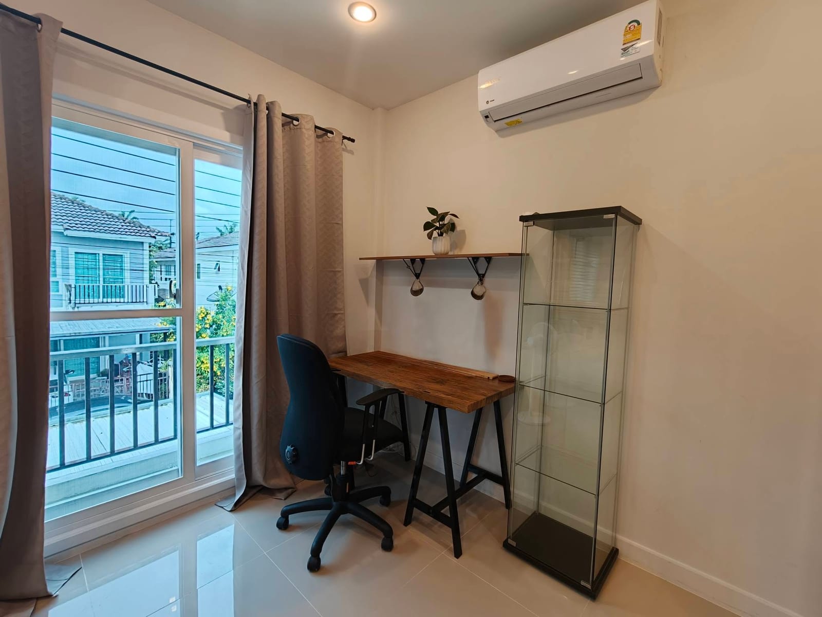 3-Bedroom House for Rent in Koh Kaew, Phuket — pool view