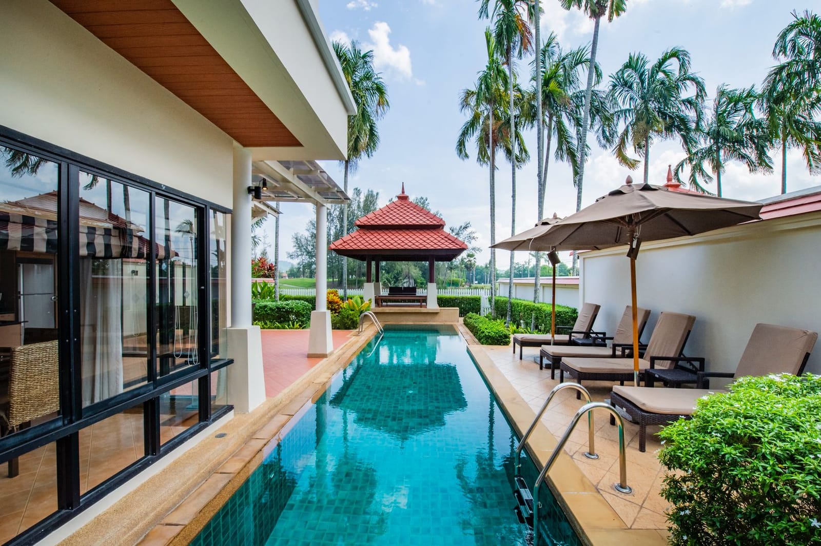 Luxury Lakeside 4-Bedroom Pool Villa in Laguna Area 14