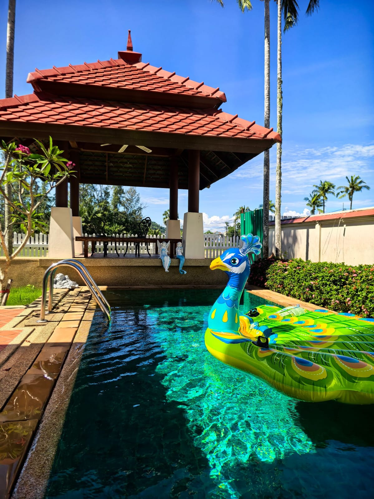 Luxury Lakeside 4-Bedroom Pool Villa in Laguna Area 18