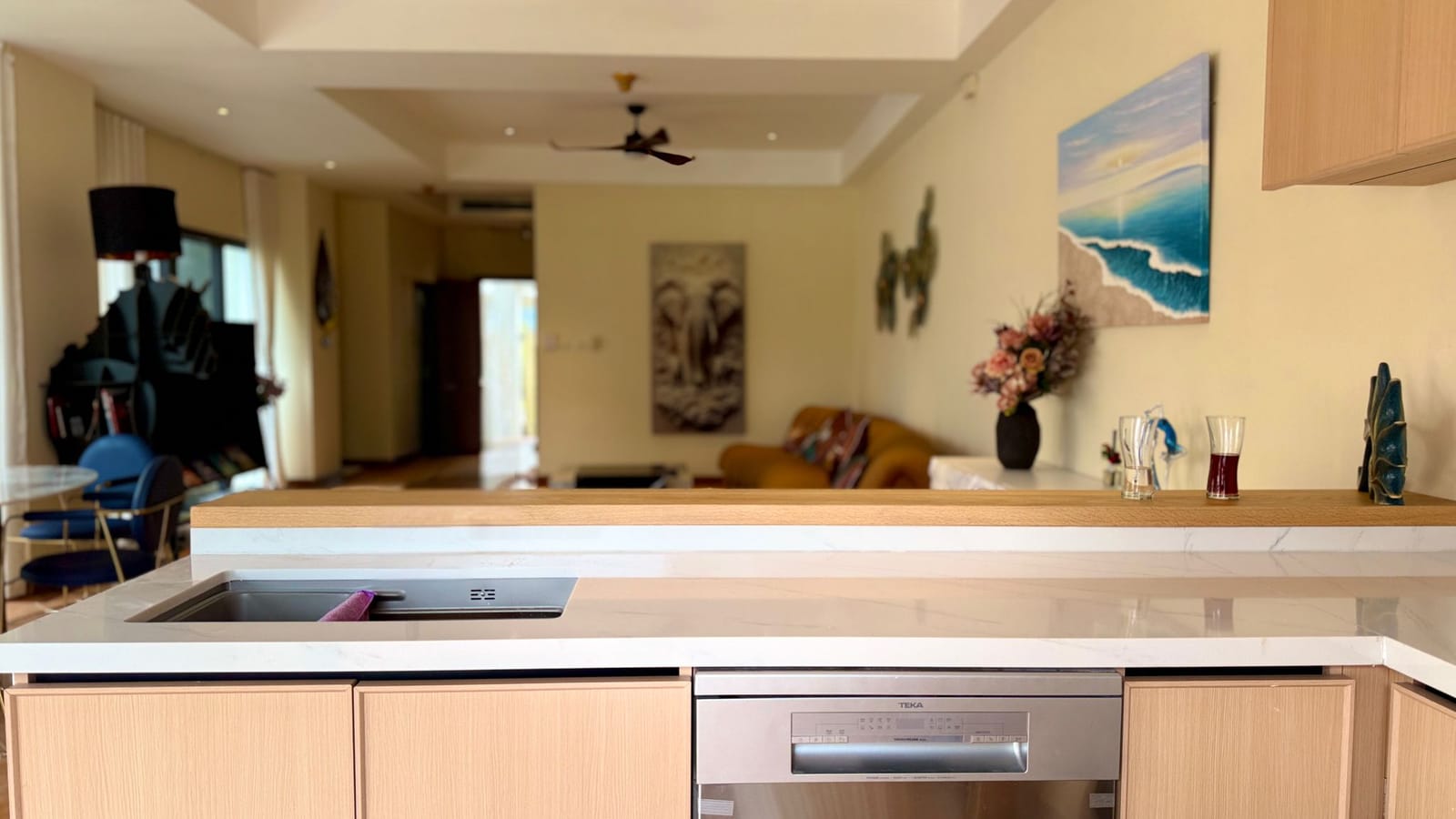 Luxury Lakeside 4-Bedroom Pool Villa in Laguna Area 2
