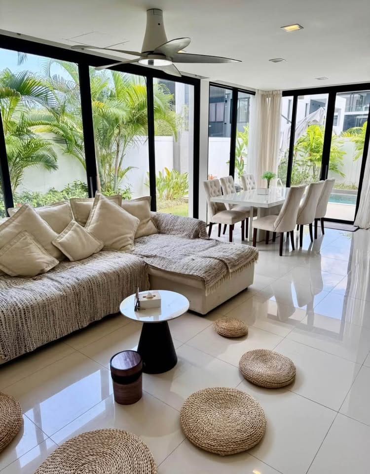 Luxury 3-Bedroom Pool Villa for Sale in Laguna 26