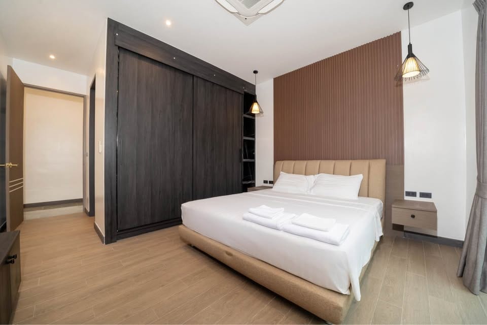Modern 3+1 Bedroom Pool Villa near Laguna 16