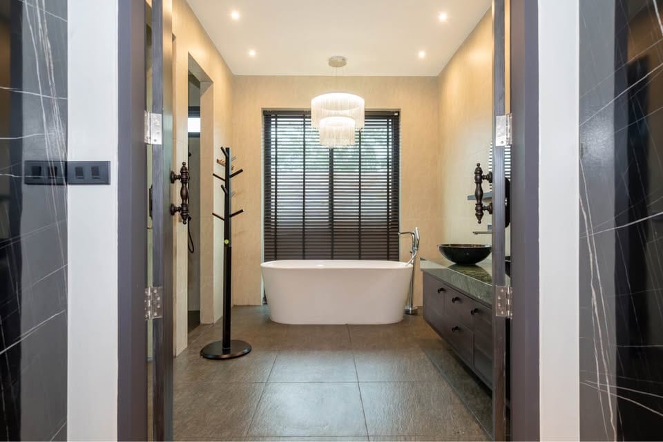 Modern 3+1 Bedroom Pool Villa near Laguna 18