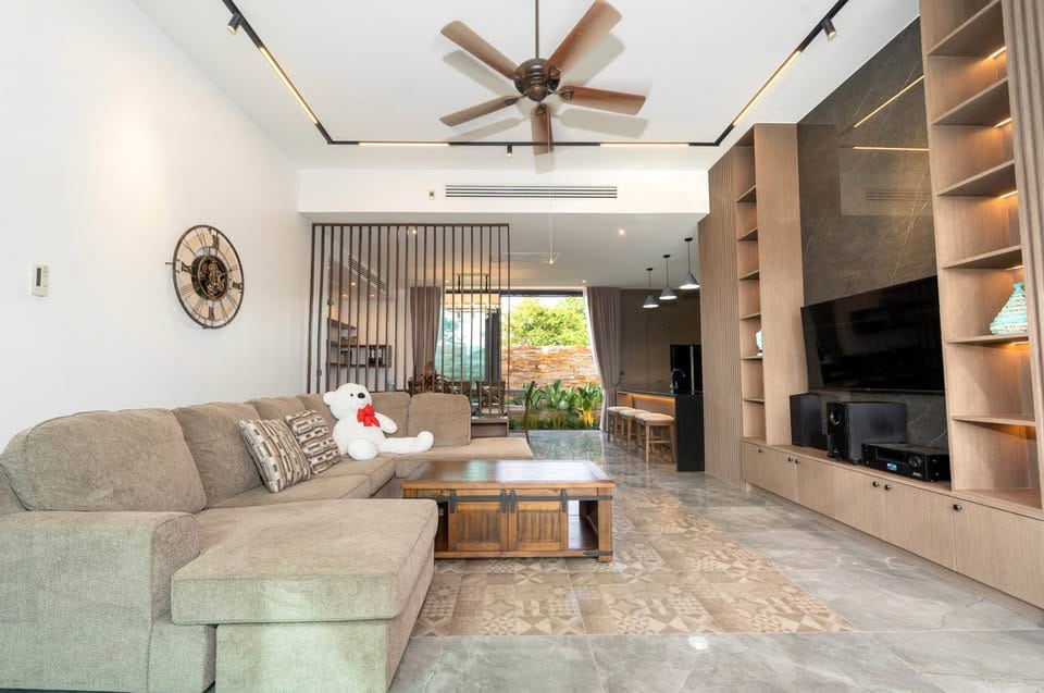 Modern 3+1 Bedroom Pool Villa near Laguna 7
