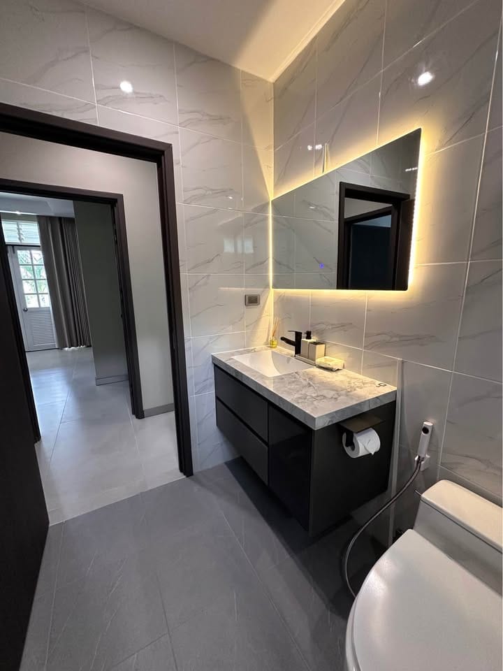 Fully Renovated 2-Bedroom Sea-View Apartment in Layan 10