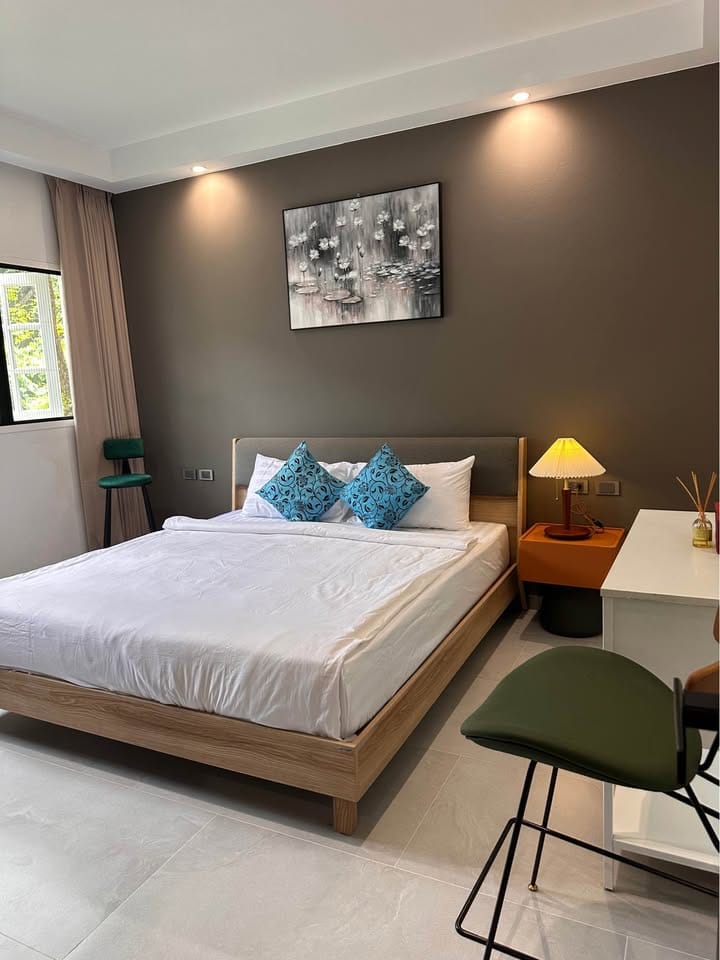 Fully Renovated 2-Bedroom Sea-View Apartment in Layan 11