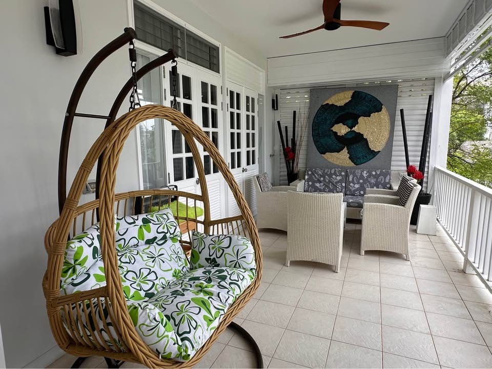 Fully Renovated 2-Bedroom Sea-View Apartment in Layan 4