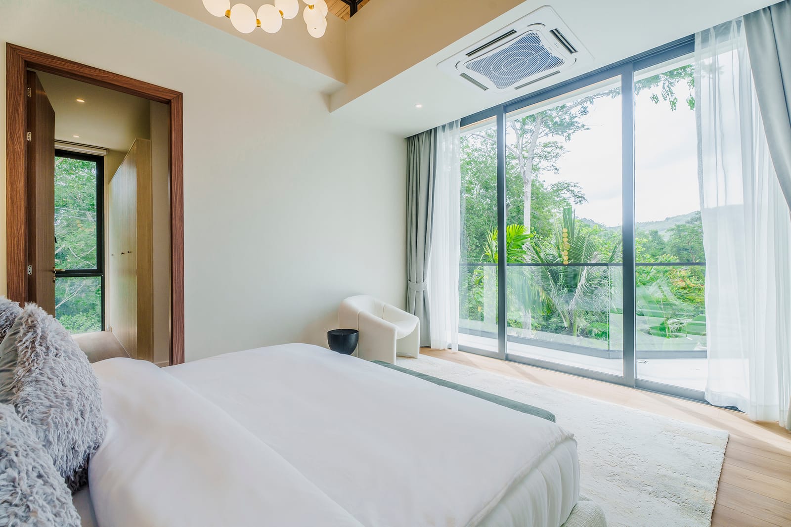 Ready-to-Move-In Luxury Pool Villa near Layan Beach 55