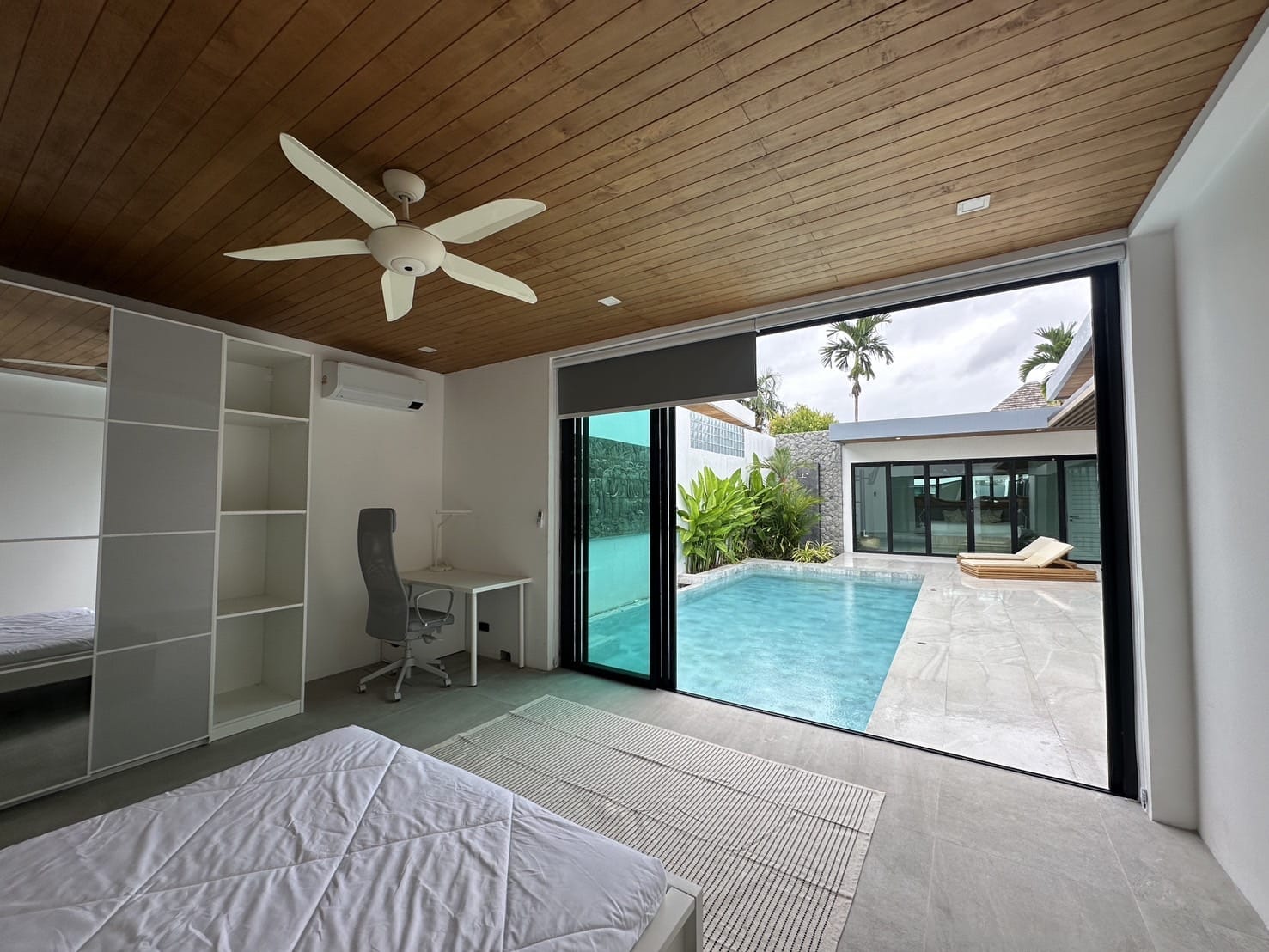 4-Bedroom Private Pool Villa with Roof Terrace in Layan 11