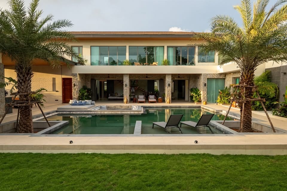 6-Bedroom Villa for Rent in Bang Tao, Phuket — exterior view