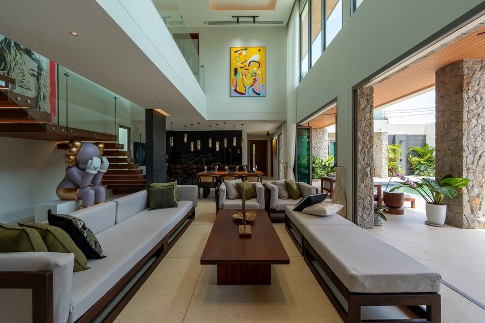6-Bedroom Villa for Rent in Bang Tao, Phuket — interior view