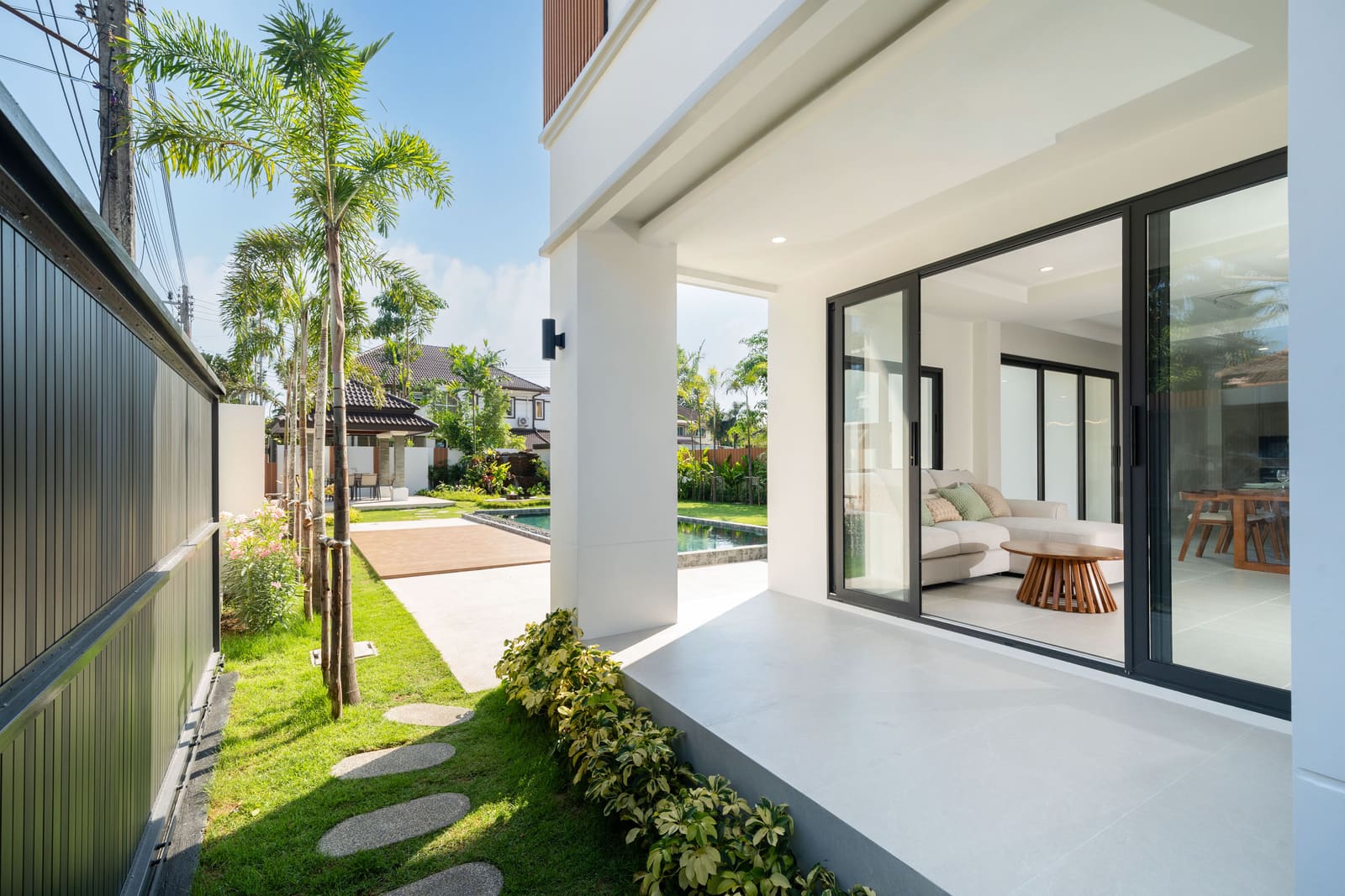 Luxury 4-Bedroom Pool Villa — Thalang 10