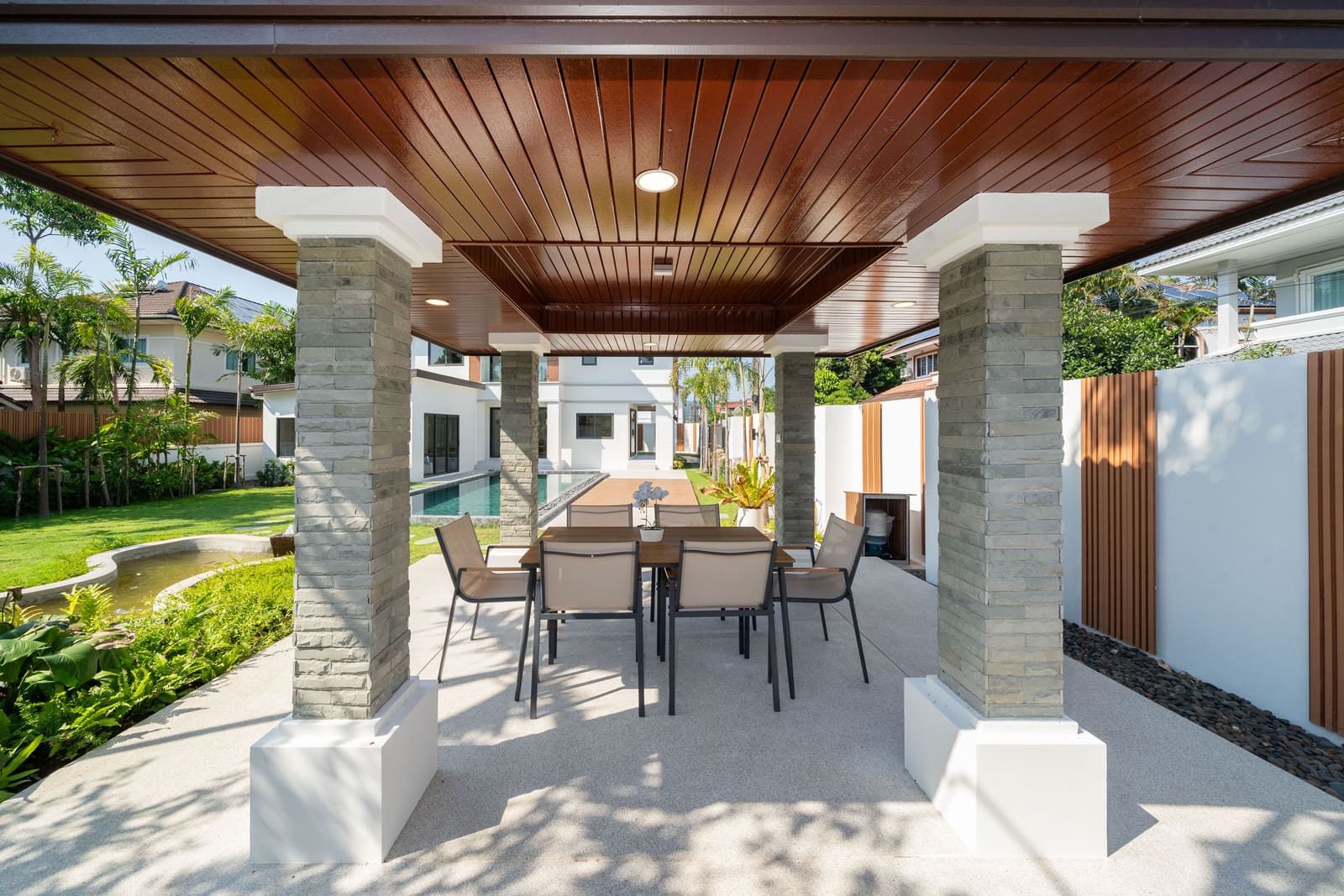 Luxury 4-Bedroom Pool Villa — Thalang 21