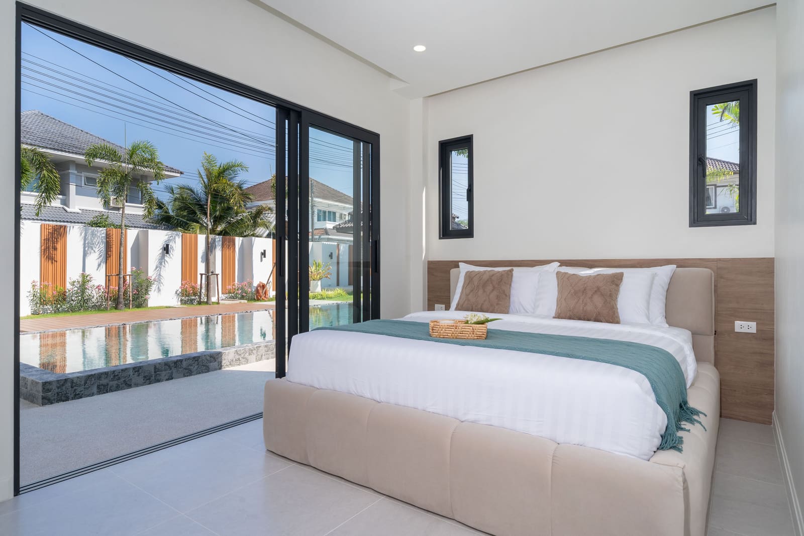 Luxury 4-Bedroom Pool Villa — Thalang 27