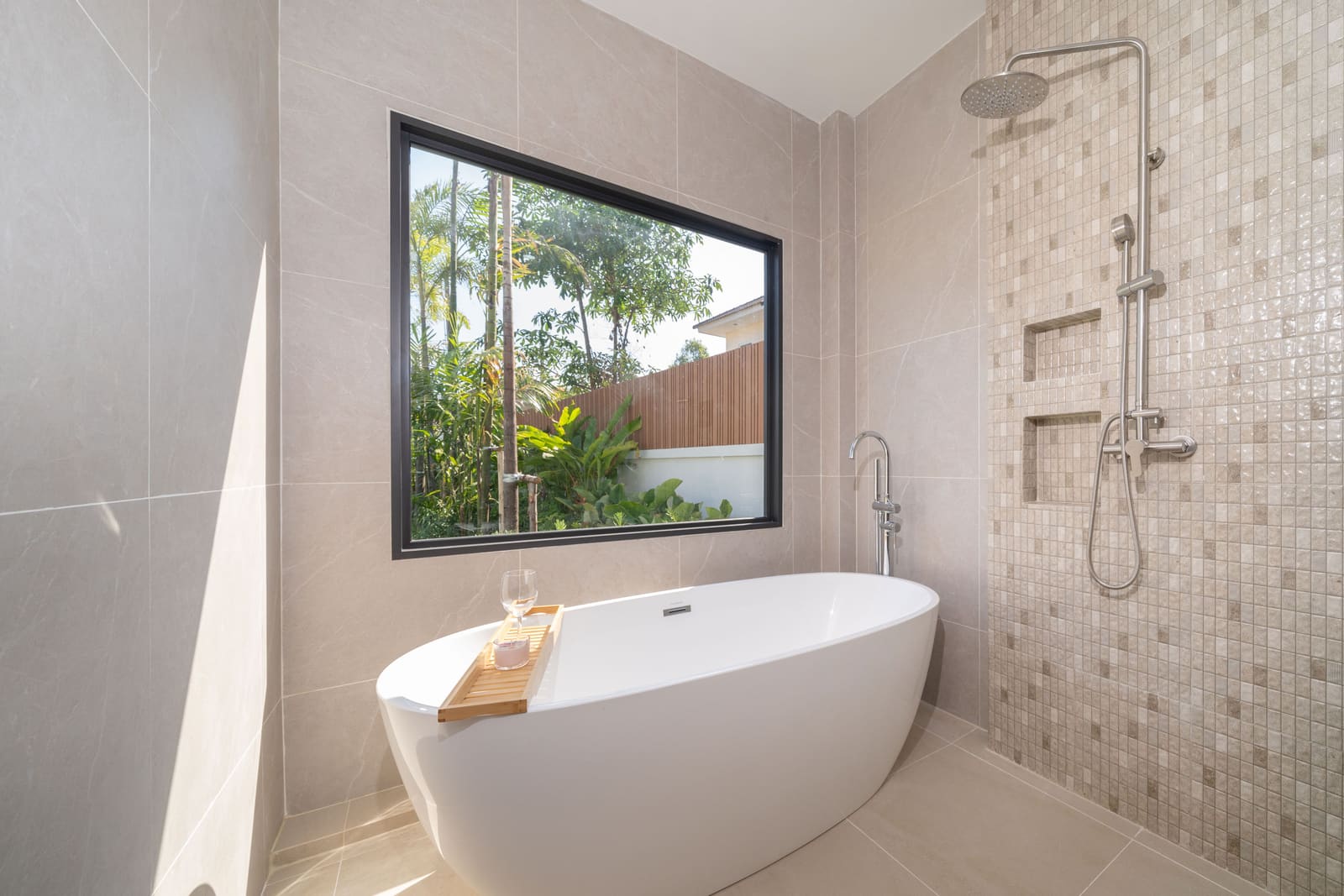 Luxury 4-Bedroom Pool Villa — Thalang 31
